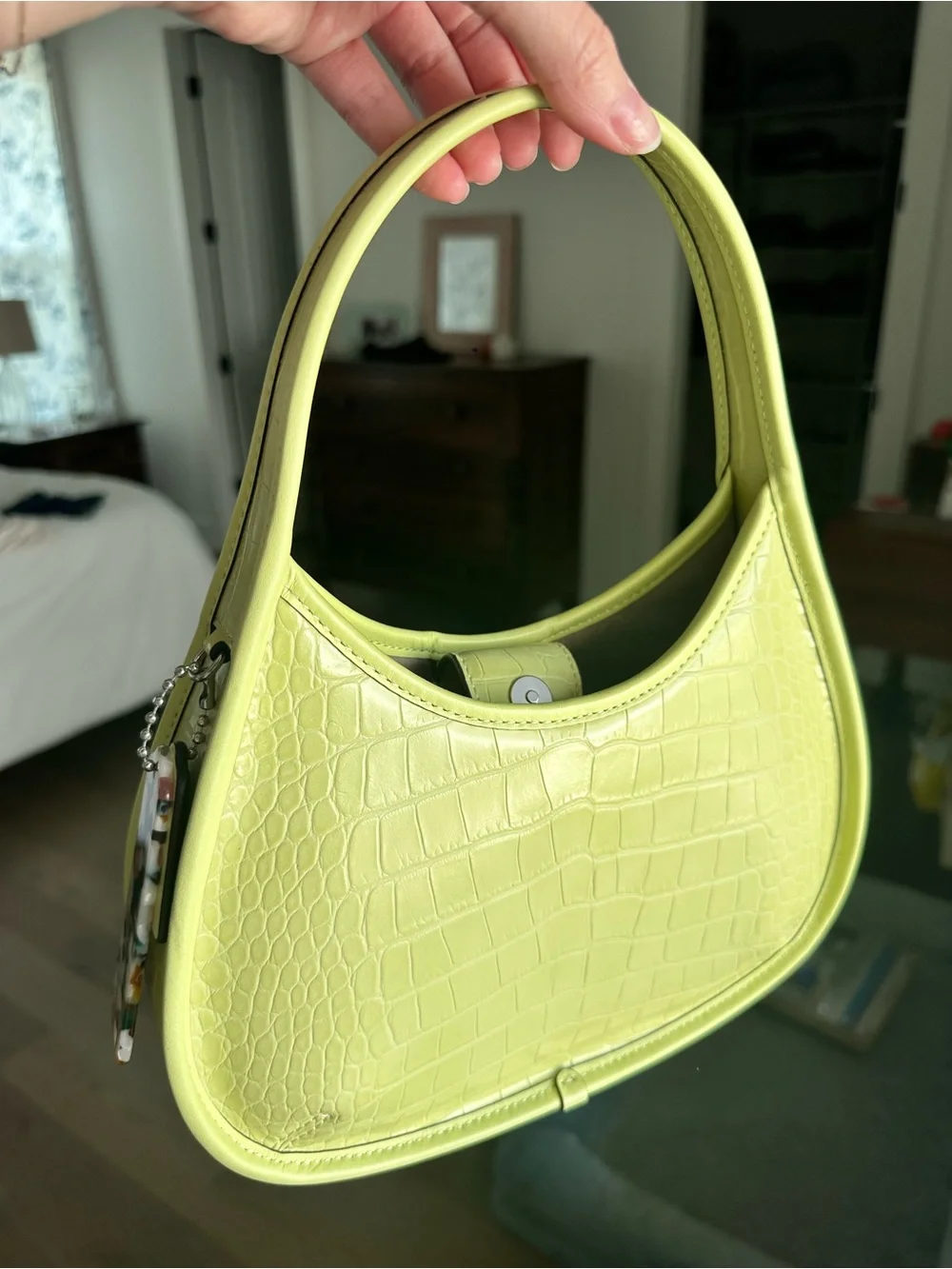 Ergo Bag In Croc Embossed Coachtopia Leather (Pale Lime)